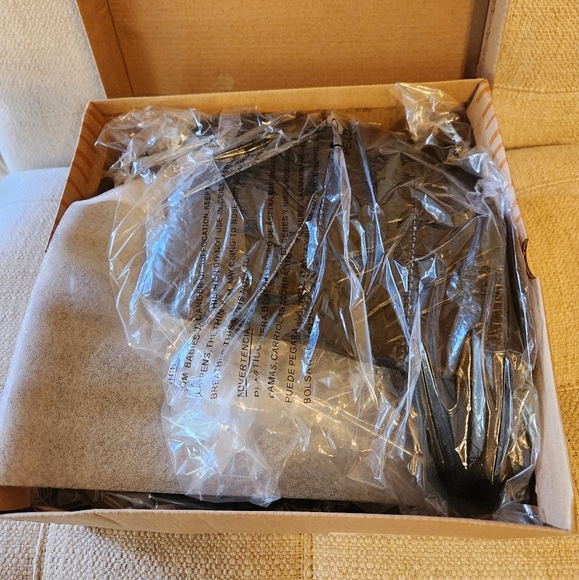 New! Globalwin black boots knee high winter warm women's size 8 Christmas - Picture 3 of 4